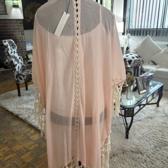 NEW! Sole Society Pink Rose Fringe Drape Kimono top O/S - Picture 2 of 5